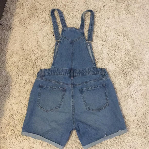 Light wash distressed denim overalls shorts - Picture 2 of 9